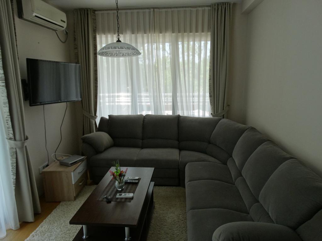 Agape Apartments Tivat Bagian luar foto