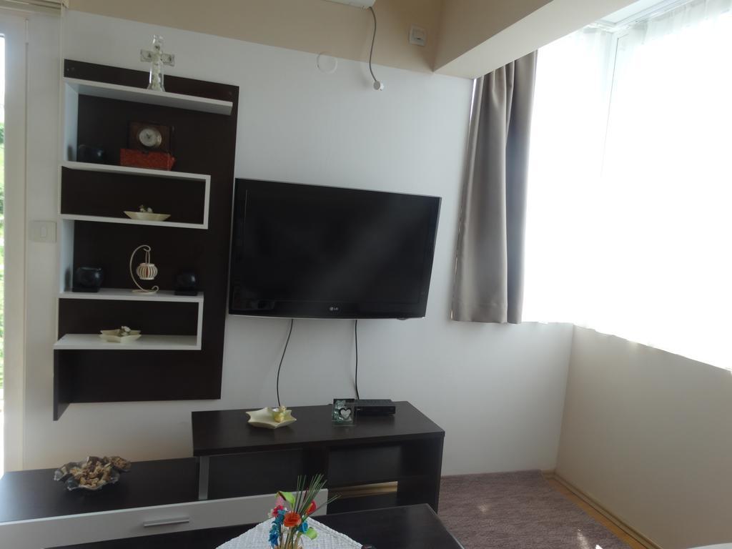 Agape Apartments Tivat Bagian luar foto