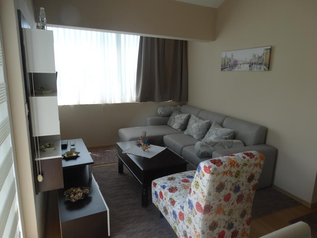 Agape Apartments Tivat Bagian luar foto