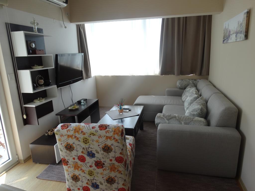 Agape Apartments Tivat Bagian luar foto