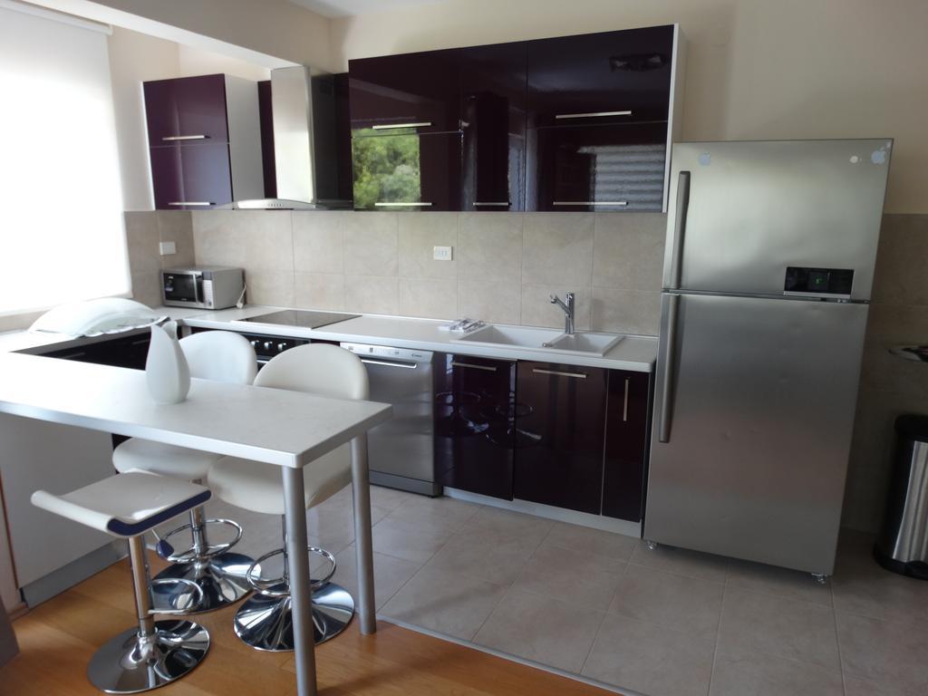 Agape Apartments Tivat Bagian luar foto